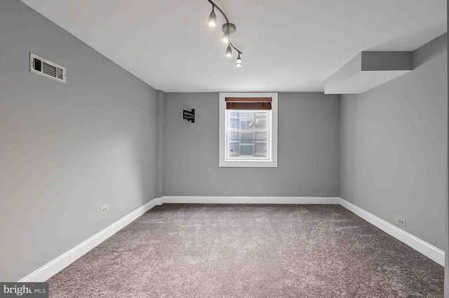 3713 1ST RD S, Arlington, VA 22204