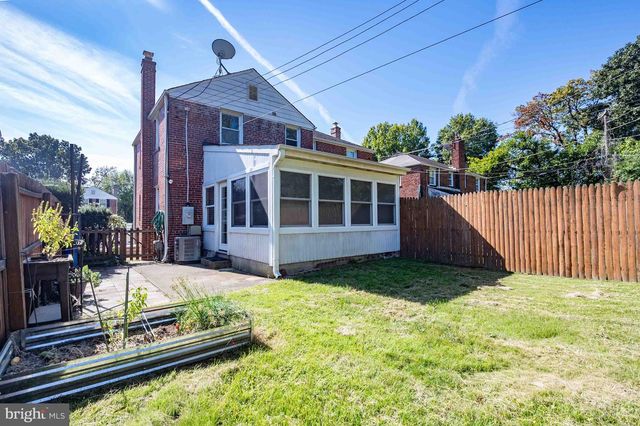3713 1ST RD S, Arlington, VA 22204