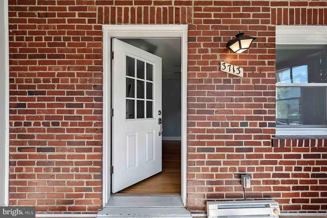 3713 1ST RD S, Arlington, VA 22204