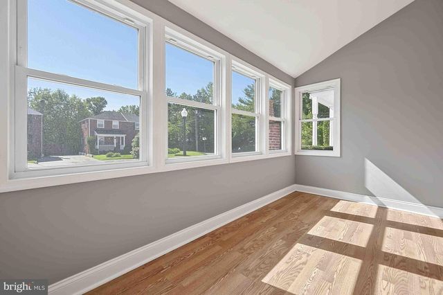 3713 1ST RD S, Arlington, VA 22204