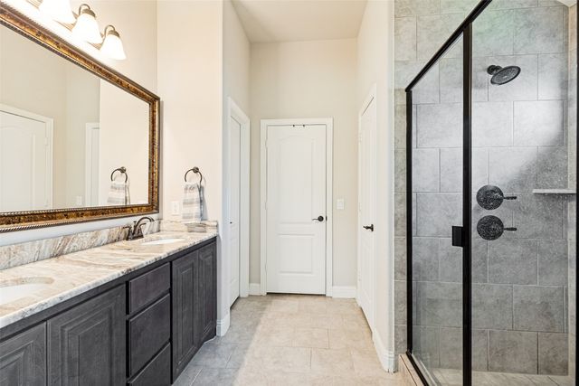 528 Thompson Drive, Van Alstyne, TX 75495