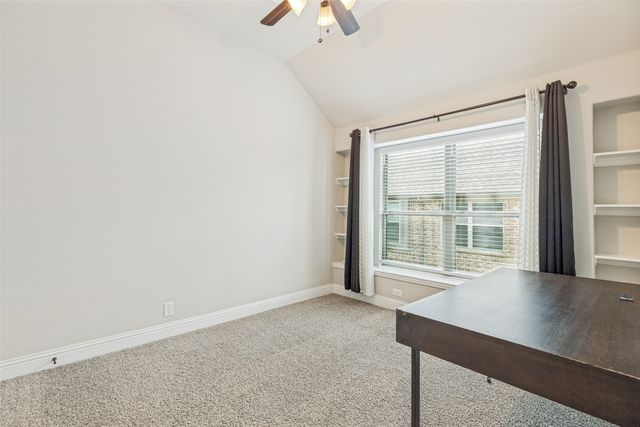 528 Thompson Drive, Van Alstyne, TX 75495