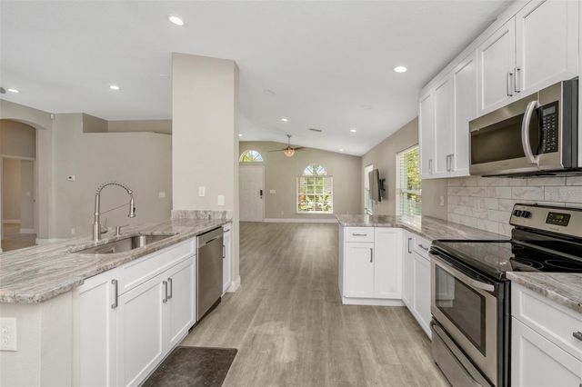 368 TAVERNIER CIRCLE, Oldsmar, FL 34677