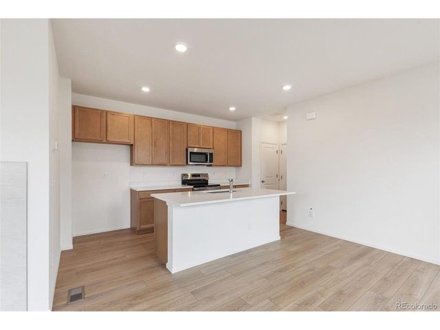 28650 E 6th Pl, Watkins, CO 80137