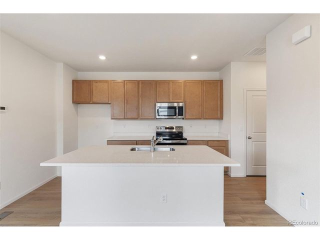 28650 E 6th Pl, Watkins, CO 80137