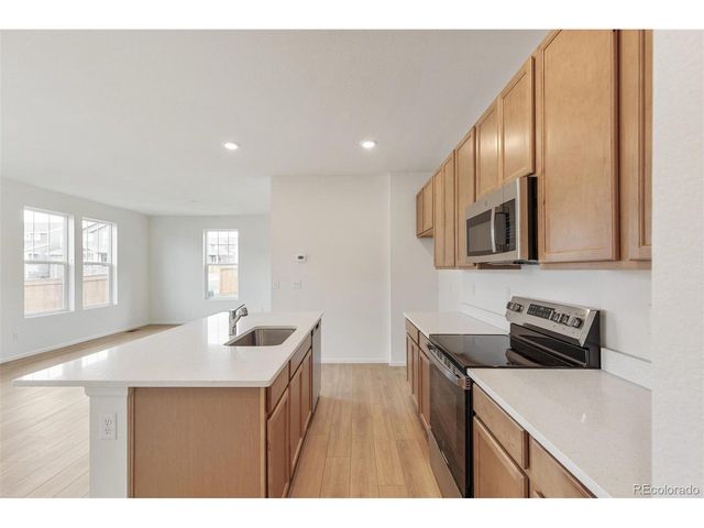 28650 E 6th Pl, Watkins, CO 80137