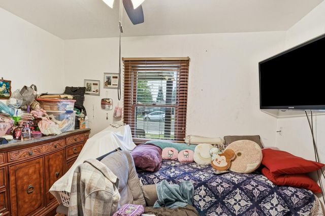 861 Wayside Dr, Turlock, CA 95380