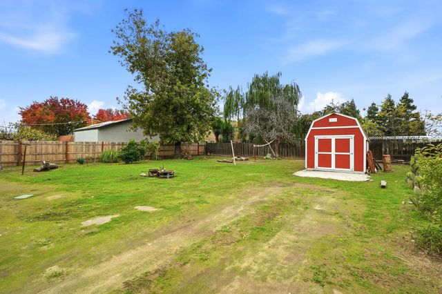 861 Wayside Dr, Turlock, CA 95380