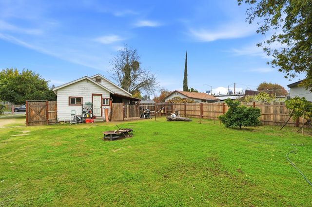 861 Wayside Dr, Turlock, CA 95380