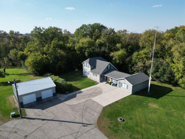 1910 30th Street SW, Willmar, MN 56201