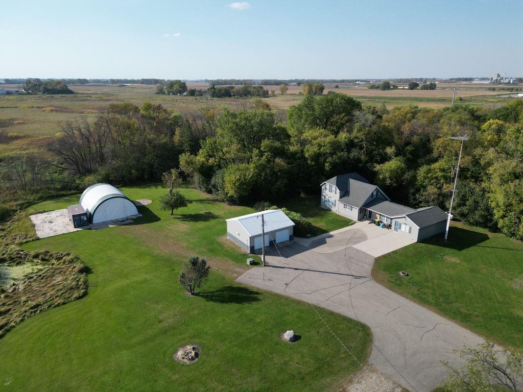 1910 30th Street SW, Willmar, MN 56201