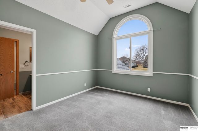 13811 S 41st Street, Bellevue, NE 68123
