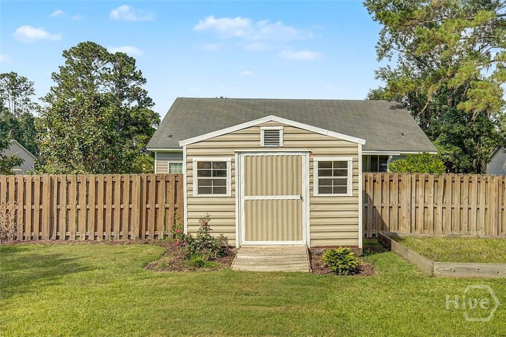 Image 36 of property listing at 200 Sawgrass Drive, Savannah, GA 31405