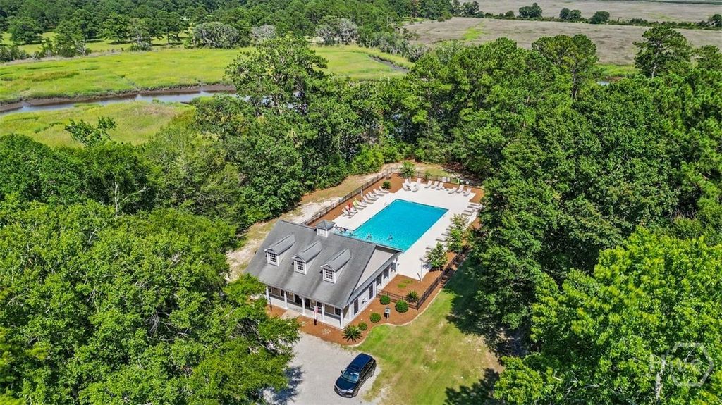 Image 44 of property listing at 200 Sawgrass Drive, Savannah, GA 31405