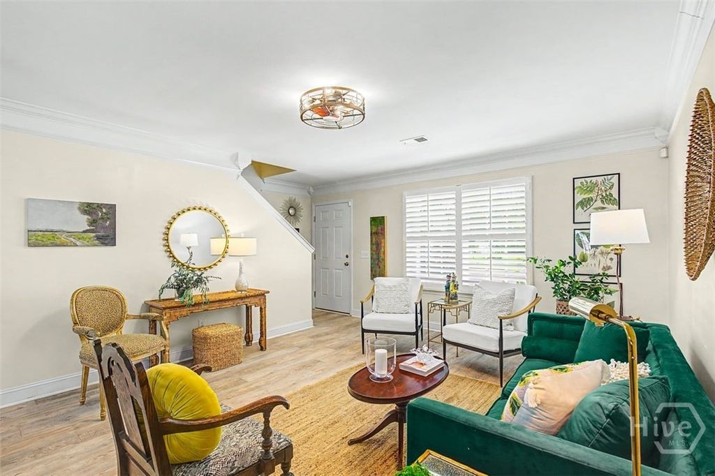Image 8 of property listing at 200 Sawgrass Drive, Savannah, GA 31405