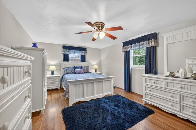 450 Satinwood Dr, West Mifflin, PA 15122