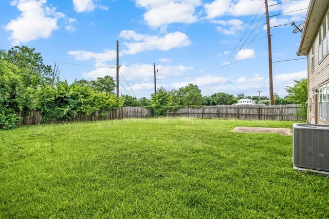 2031 Summerfield Place, Sugar Land, TX 77478