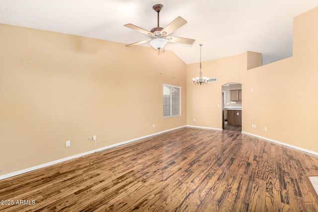 15221 N 87th Drive, Peoria, AZ 85381