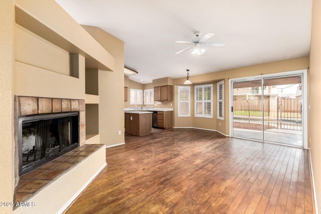 15221 N 87th Drive, Peoria, AZ 85381