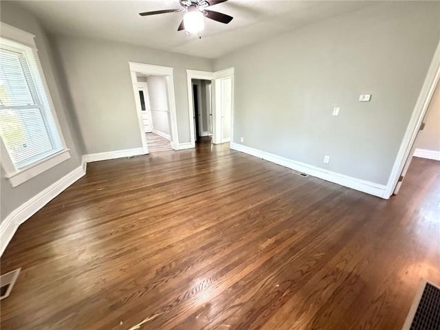 3825 E 56th Street, Kansas City, MO 64130