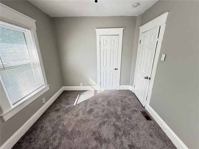 3825 E 56th Street, Kansas City, MO 64130