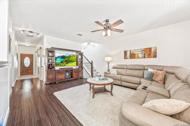 120 Kitty Hawk Run, Cibolo, TX 78108