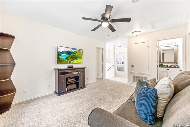 120 Kitty Hawk Run, Cibolo, TX 78108