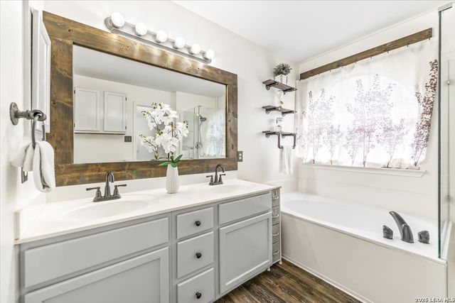 120 Kitty Hawk Run, Cibolo, TX 78108