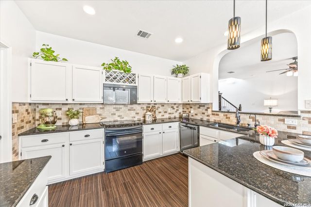 120 Kitty Hawk Run, Cibolo, TX 78108