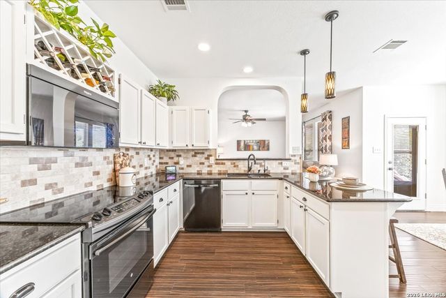 120 Kitty Hawk Run, Cibolo, TX 78108