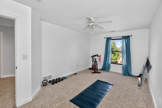 2403 W 10th Avenue, Indianola, IA 50125
