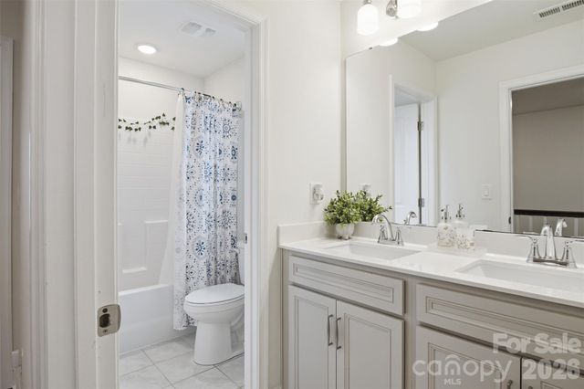 531 Red Wolf Lane, Clover, SC 29710