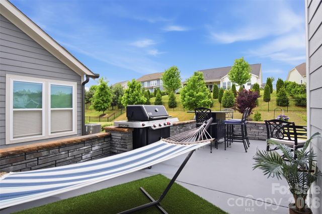 531 Red Wolf Lane, Clover, SC 29710