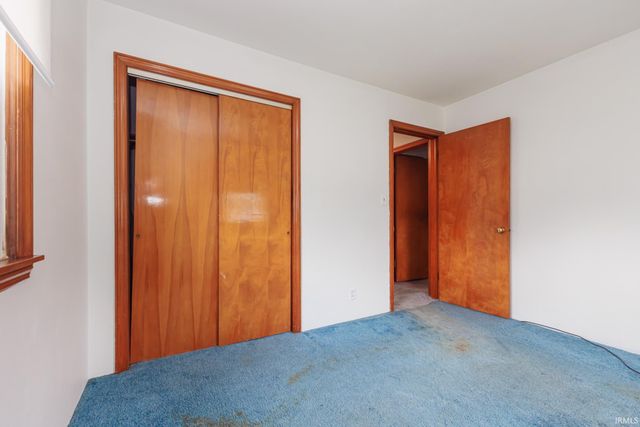 1217 S Helen Drive, Muncie, IN 47302