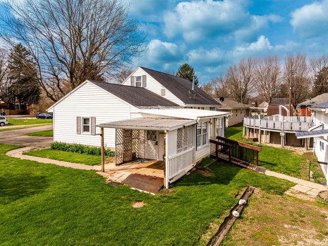 1217 S Helen Drive, Muncie, IN 47302