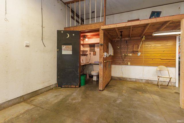 1217 S Helen Drive, Muncie, IN 47302