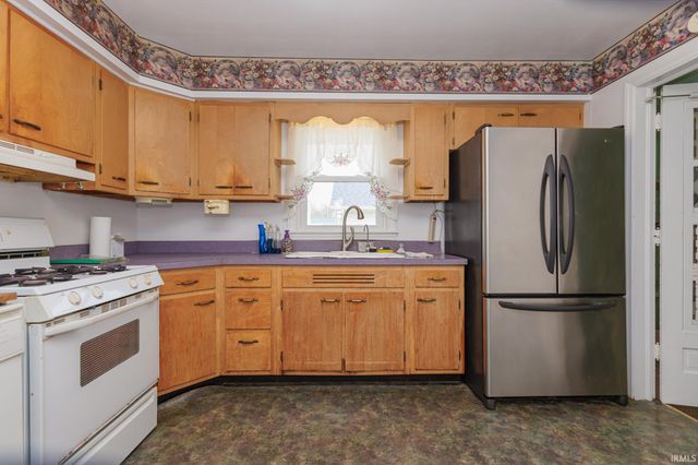 1217 S Helen Drive, Muncie, IN 47302