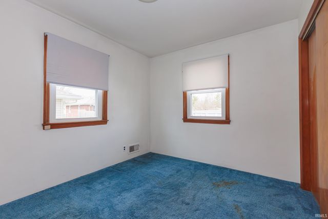 1217 S Helen Drive, Muncie, IN 47302