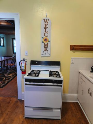 2537 Pillsbury Avenue S, Minneapolis, MN 55404