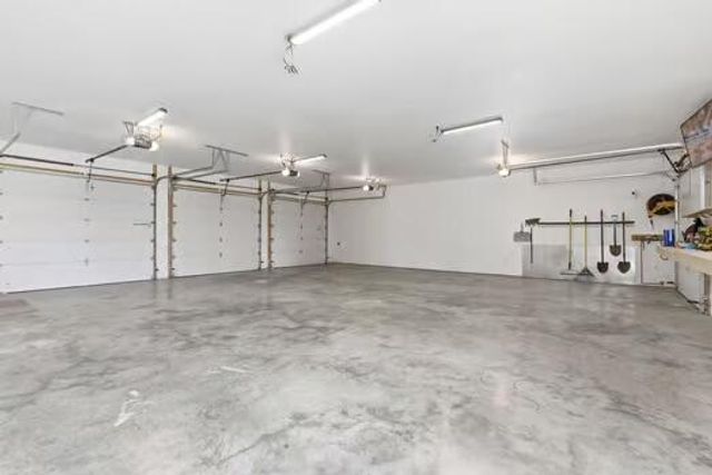 6308 S Glenridge Drive, Springfield, MO 65804