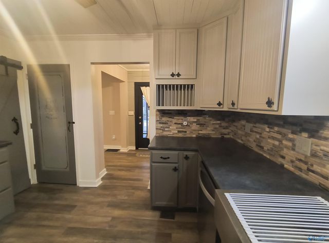 18 Jones Road, Gadsden, AL 35901