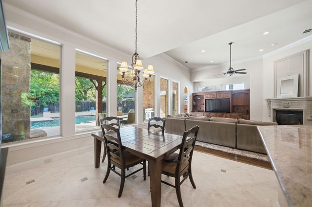 4229 Bluffview Boulevard, Dallas, TX 75209