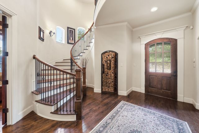 4229 Bluffview Boulevard, Dallas, TX 75209
