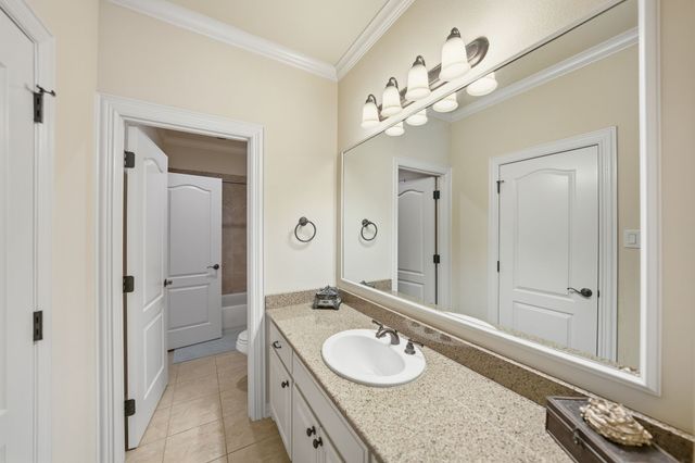 4229 Bluffview Boulevard, Dallas, TX 75209