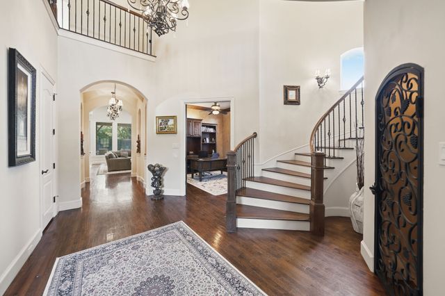 4229 Bluffview Boulevard, Dallas, TX 75209