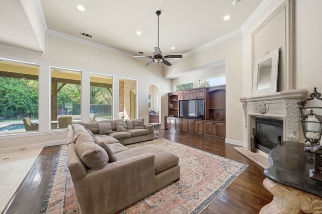 4229 Bluffview Boulevard, Dallas, TX 75209