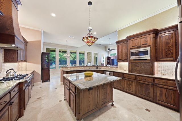 4229 Bluffview Boulevard, Dallas, TX 75209