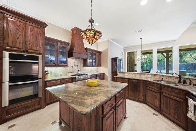 4229 Bluffview Boulevard, Dallas, TX 75209
