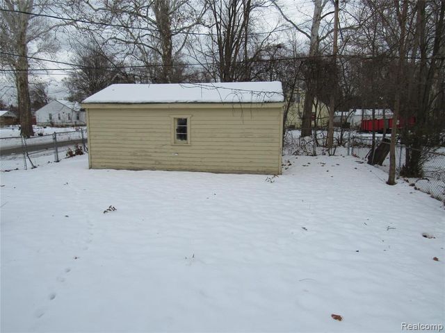 15858 Curtis Street, Detroit, MI 48235