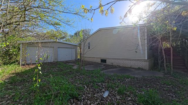 505 Koym Street, East Bernard, TX 77435